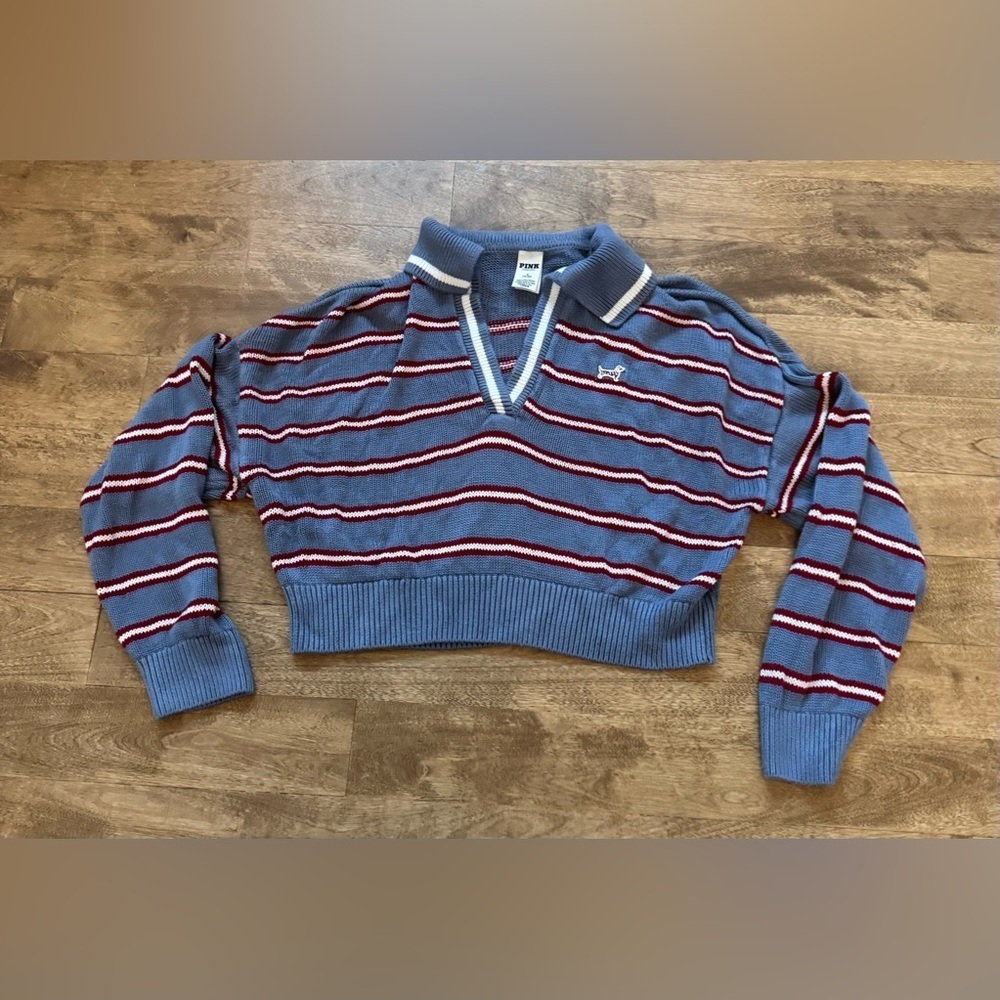 Cutest Victoria’s Secret PINK cropped sweater